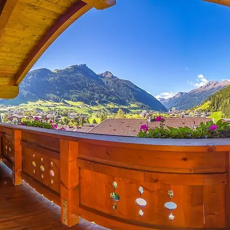 Guest house Haus Sonnenseit'n Neustift im Stubaital